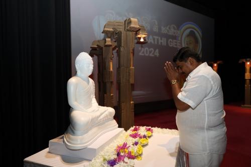 Vesak (11)