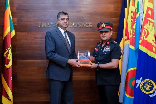 3 COMMANDANT CALLS MOD